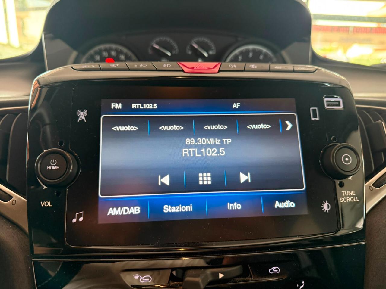 Lancia Ypsilon 1.0 FireFly 5 porte S&S Hybrid Gold
