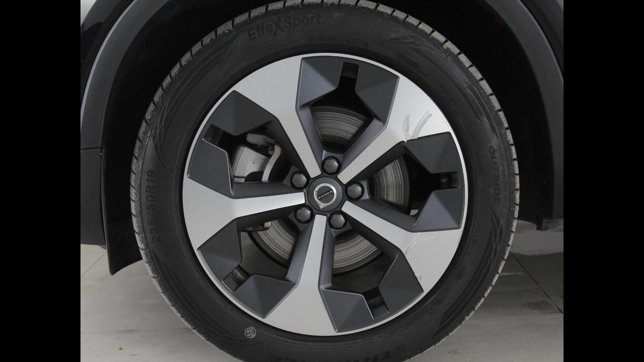 VOLVO XC40 2023 - XC40 2.0 b3 Core auto