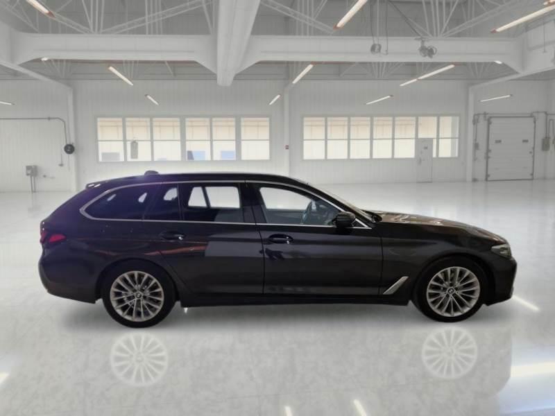 BMW 520 xDrive Luxury Auto MH48V Touring