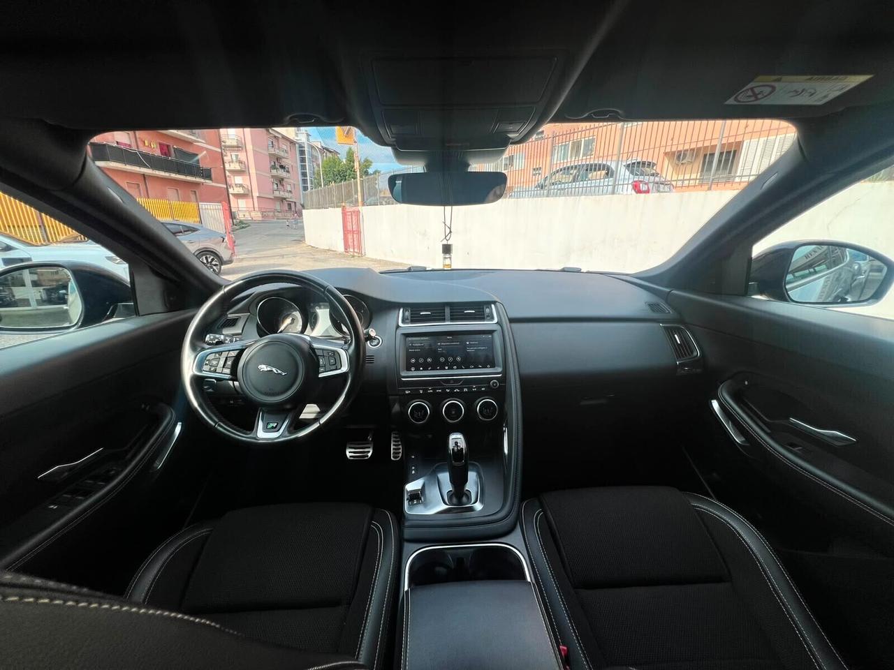 Jaguar E-Pace 2.0D 150 CV AWD aut. R-Dynamic