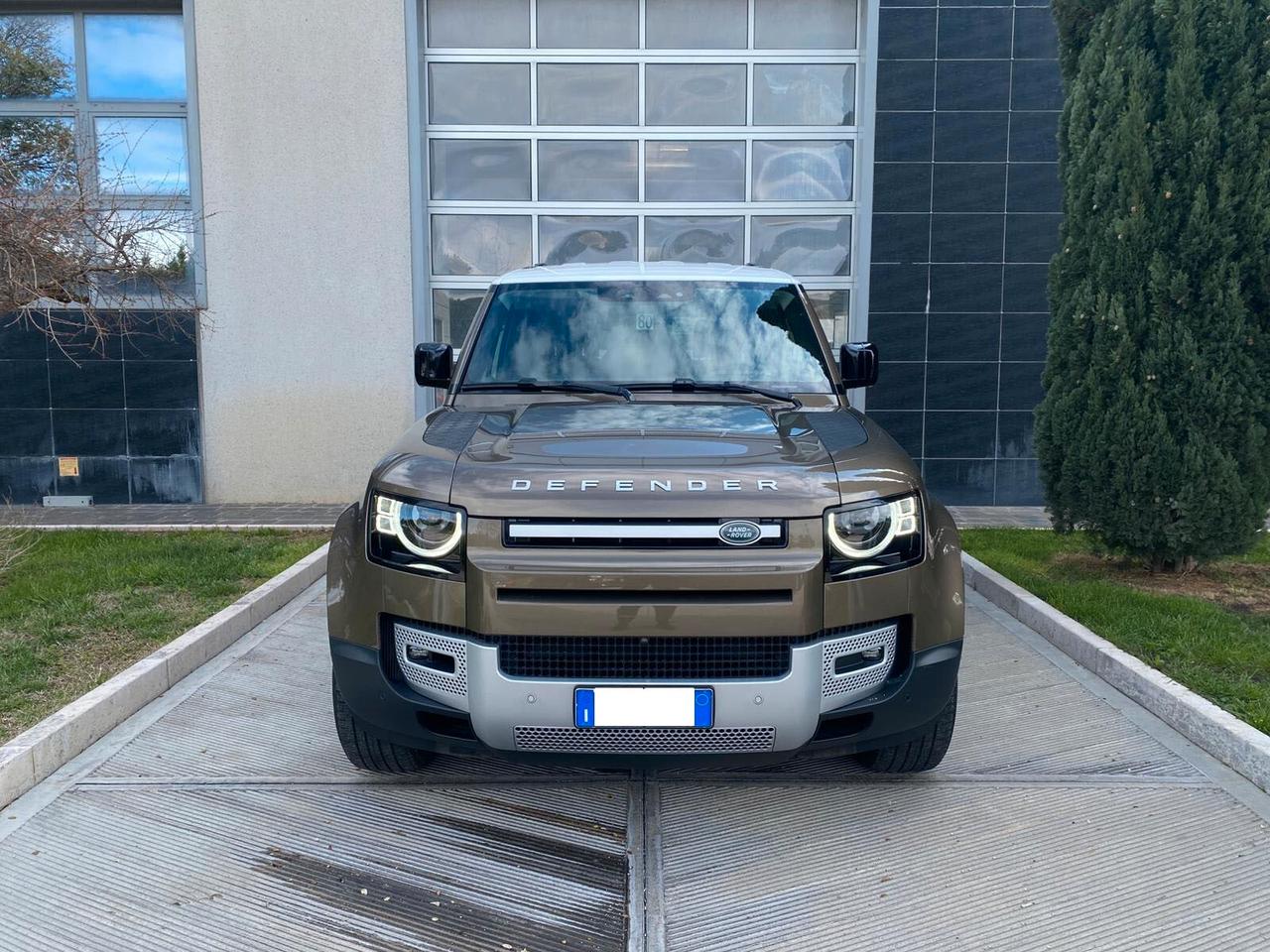 Land Rover Defender 110 2.0 Si4 PHEV 300 CV AWD Auto S