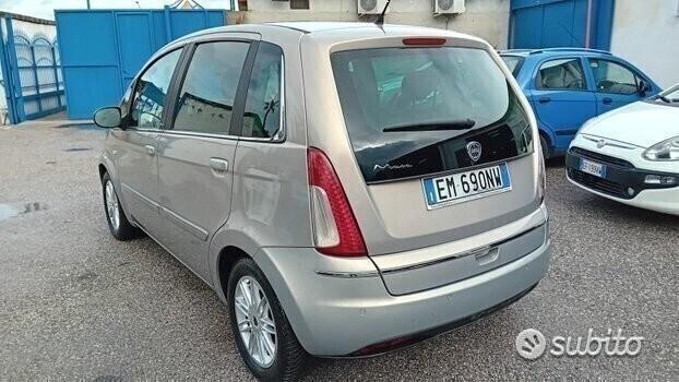 Lancia musa 1.4 gpl full-2012