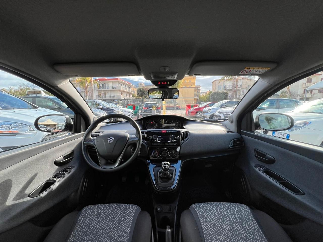 Lancia Ypsilon 1.0 FireFly 5 porte S&S Hybrid Alberta Ferretti