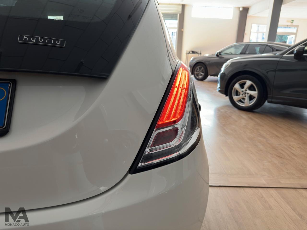 Lancia Ypsilon 1.0 FireFly Hybrid 70CV 2020