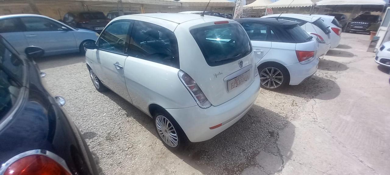 Lancia Ypsilon 1.2 Platino