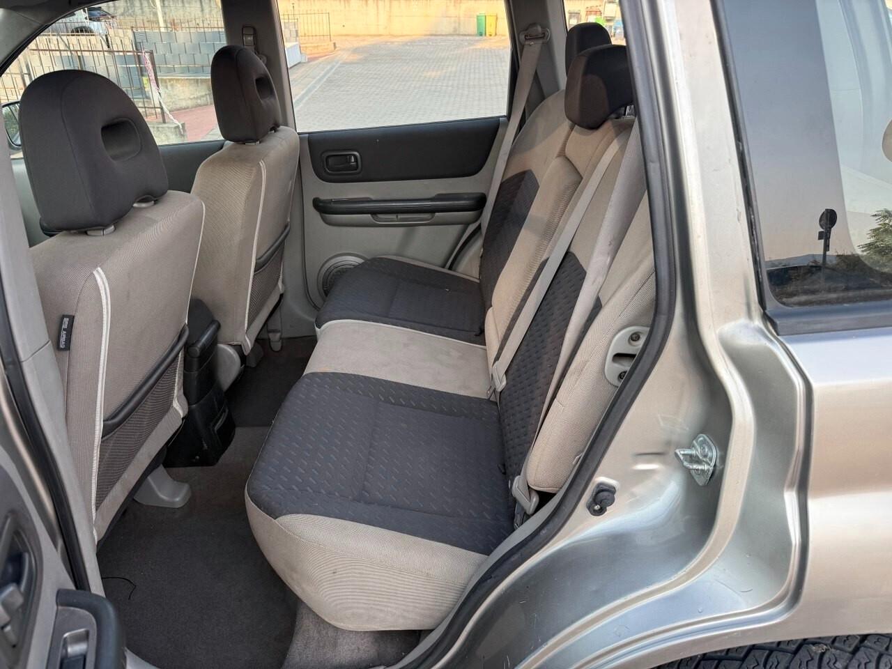 Nissan X-Trail 2.2 dCi 4x4 bloccaggio