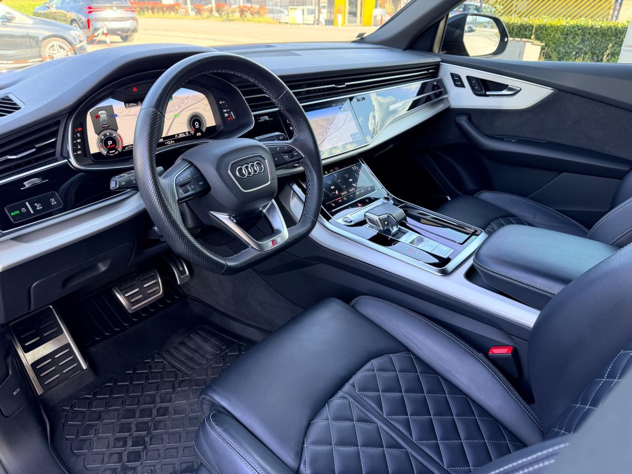 Audi Q8 50 TDI 286 CV quattro s-line plus cerchi 23