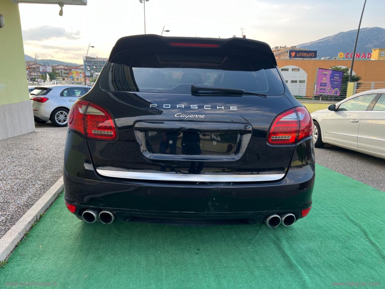 PORSCHE Cayenne 4.8 S - 2012