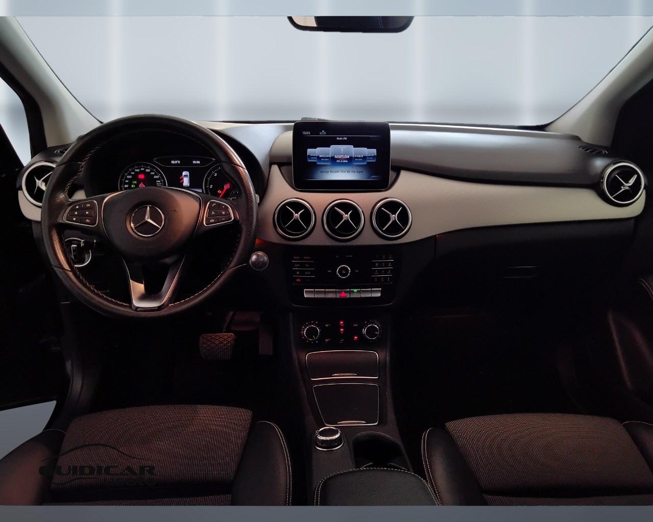 Mercedes-Benz Classe B - T246 - B 200 d (cdi) Sport auto