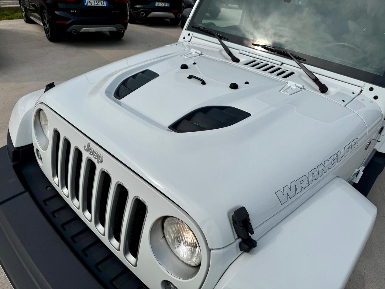 Jeep Wrangler Wrangler 2.8 crd Sahara auto