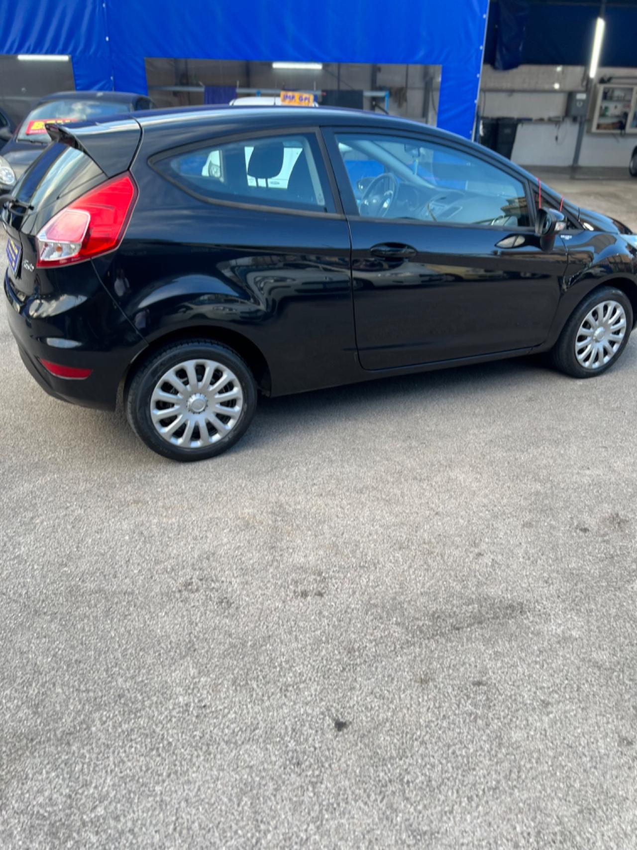 Ford Fiesta 1.4 3 porte Bz.- GPL