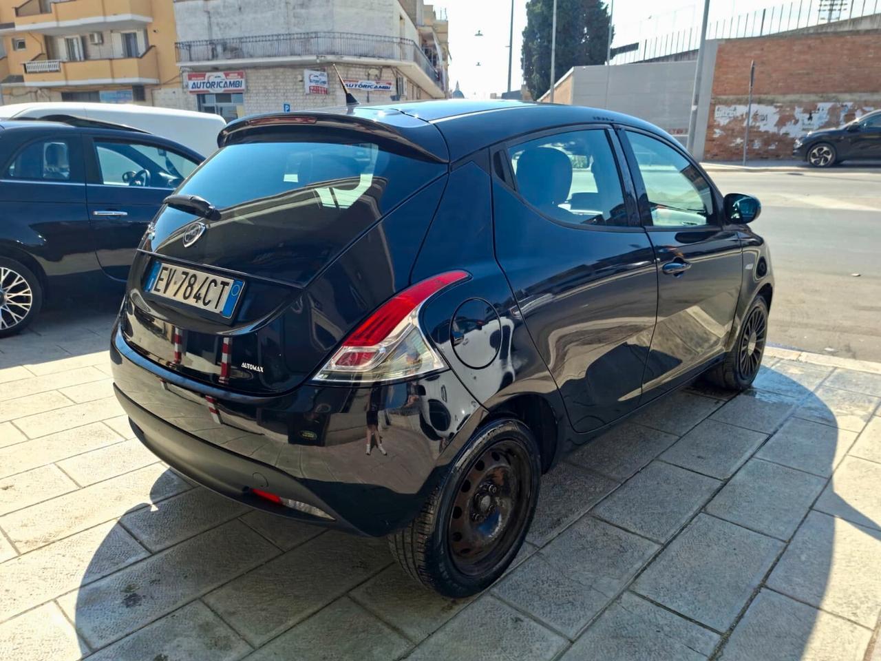Lancia Ypsilon 1.3 MJT 95cv Elefantino 2014
