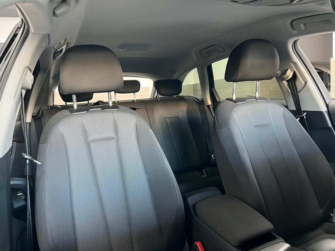 Audi A4 40 TDI S tronic line edition