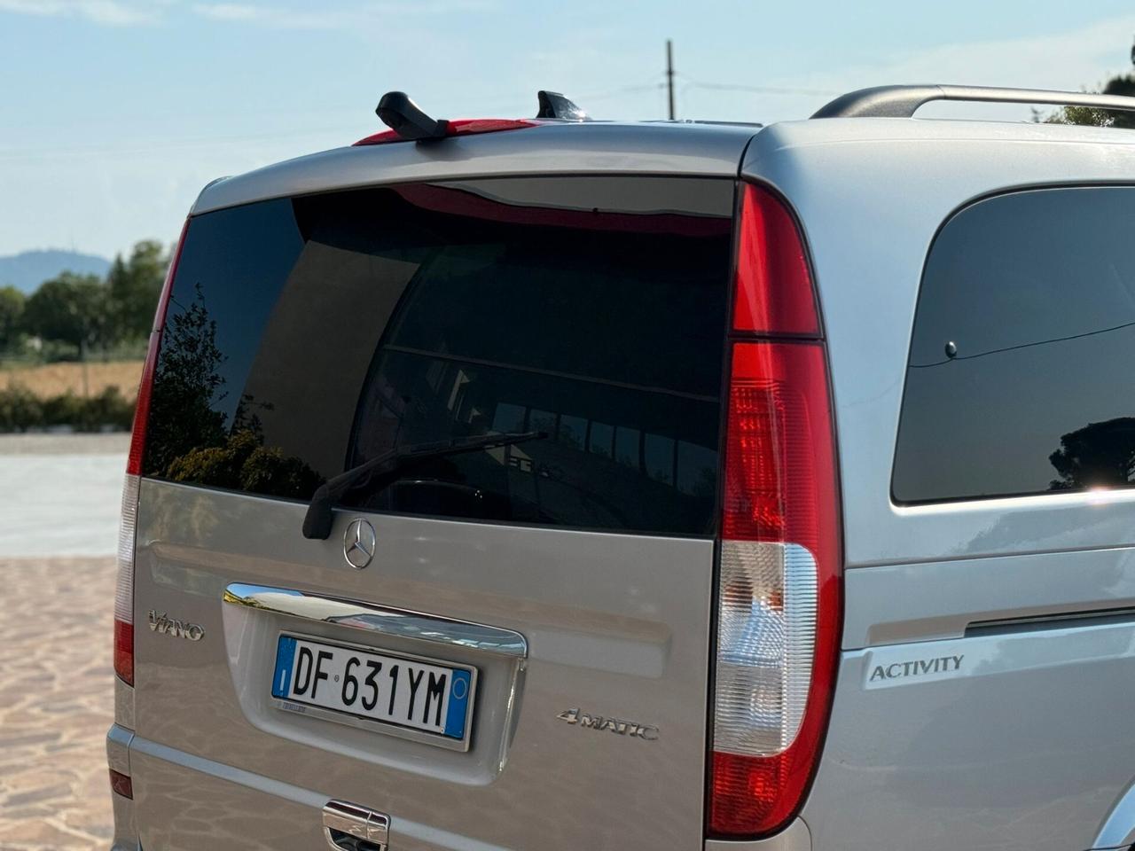 Mercedes-benz Viano 2.2 CDI 4Matic 8 POSTI