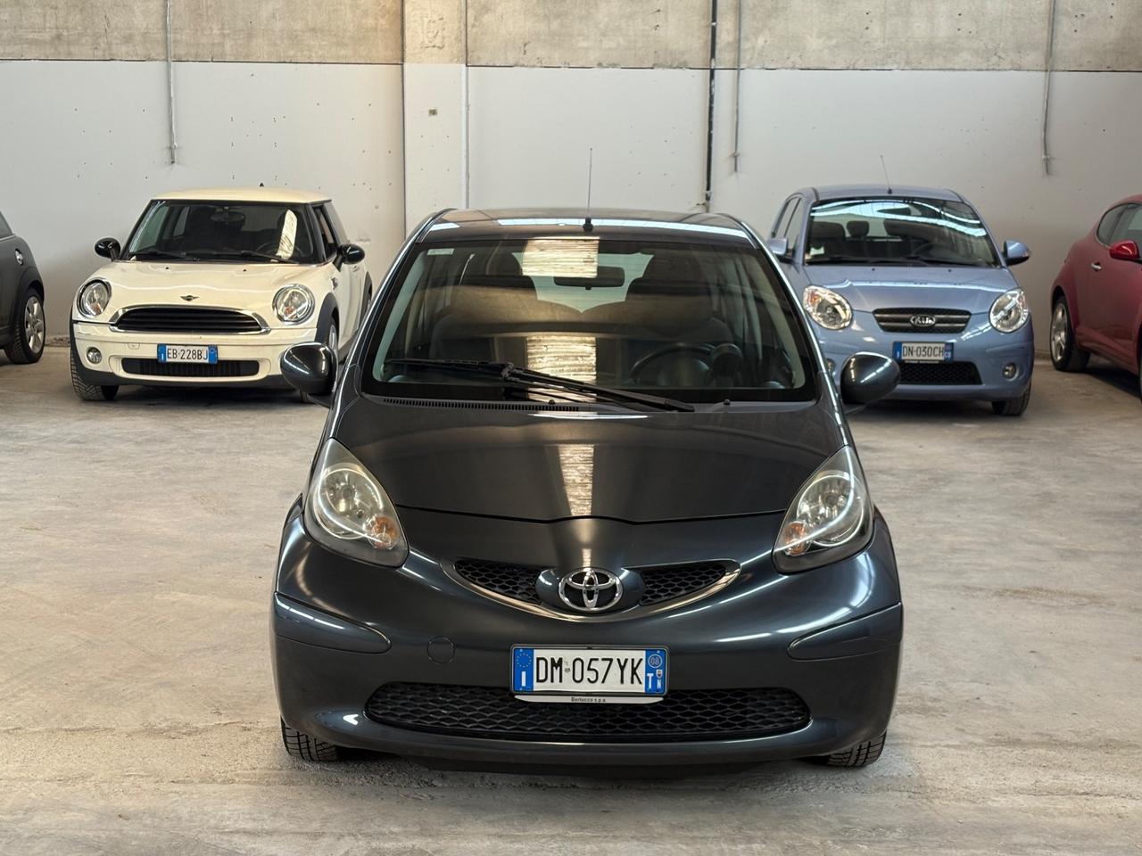 Toyota Aygo 1.0 12V VVT-i 3 porte Sol