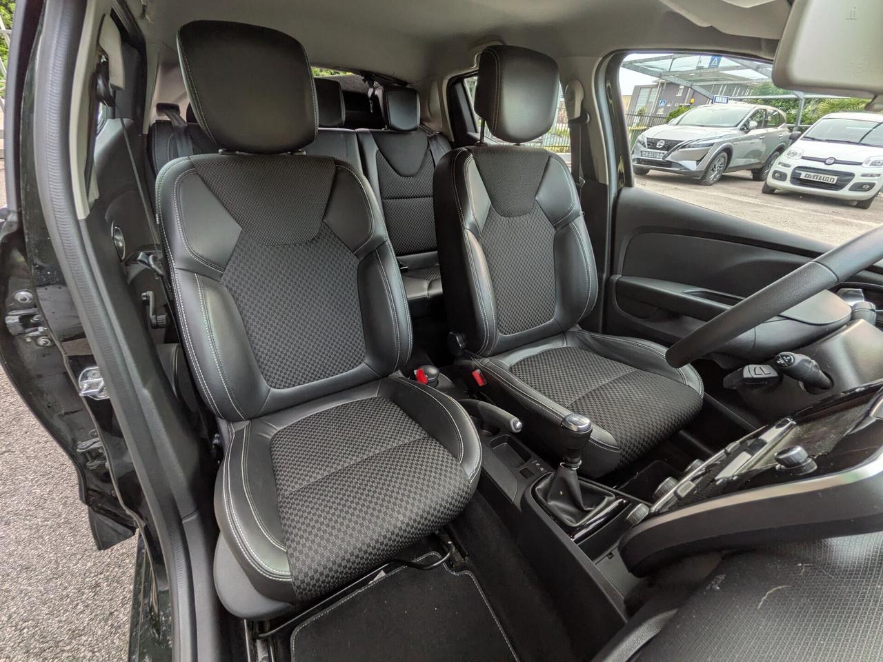 Renault Clio Moschino TCe 5 porte adatta a neopatentati