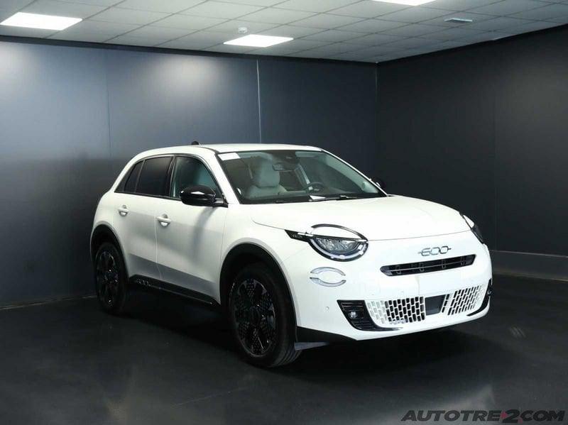 FIAT 600 600 Hybrid 110 CV DCT MHEV La Prima II - OFFERTA VALIDA: FINO AD ESAURIMENTO SCORTE!