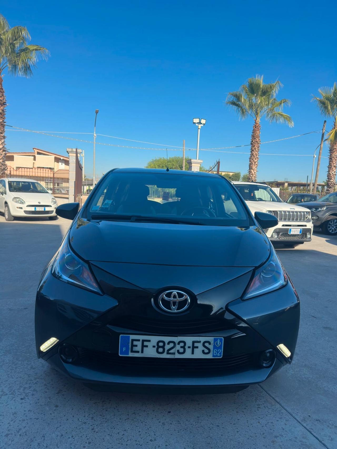 Toyota Aygo 1.0 VVT-i 69 CV 5 porte x-cite