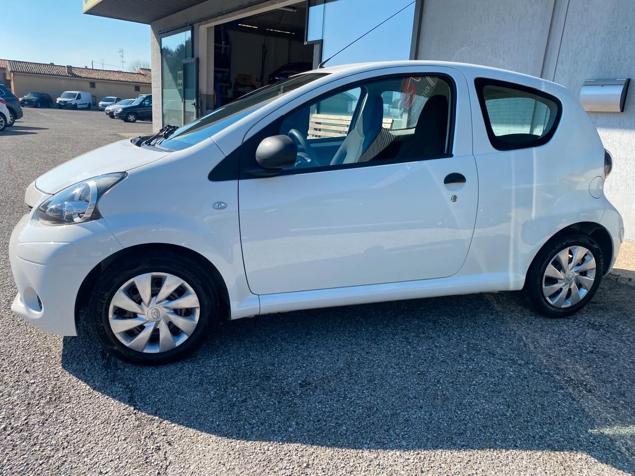 Toyota Aygo 1.0 12V VVT-i 3 porte Active Connect