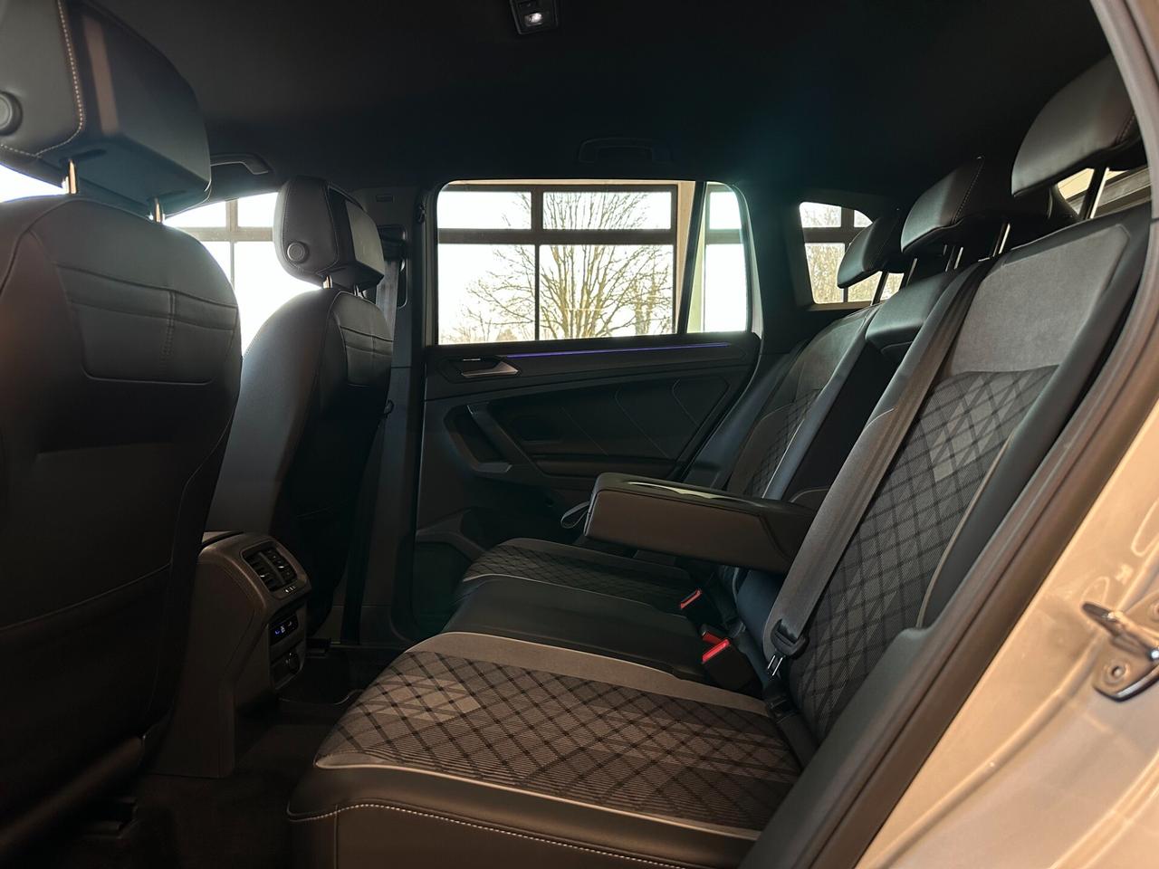 VOLKSWAGEN TIGUAN 2.0 TDI R-LINE 150CV DSG *CARPLAY*LED*LUCI*