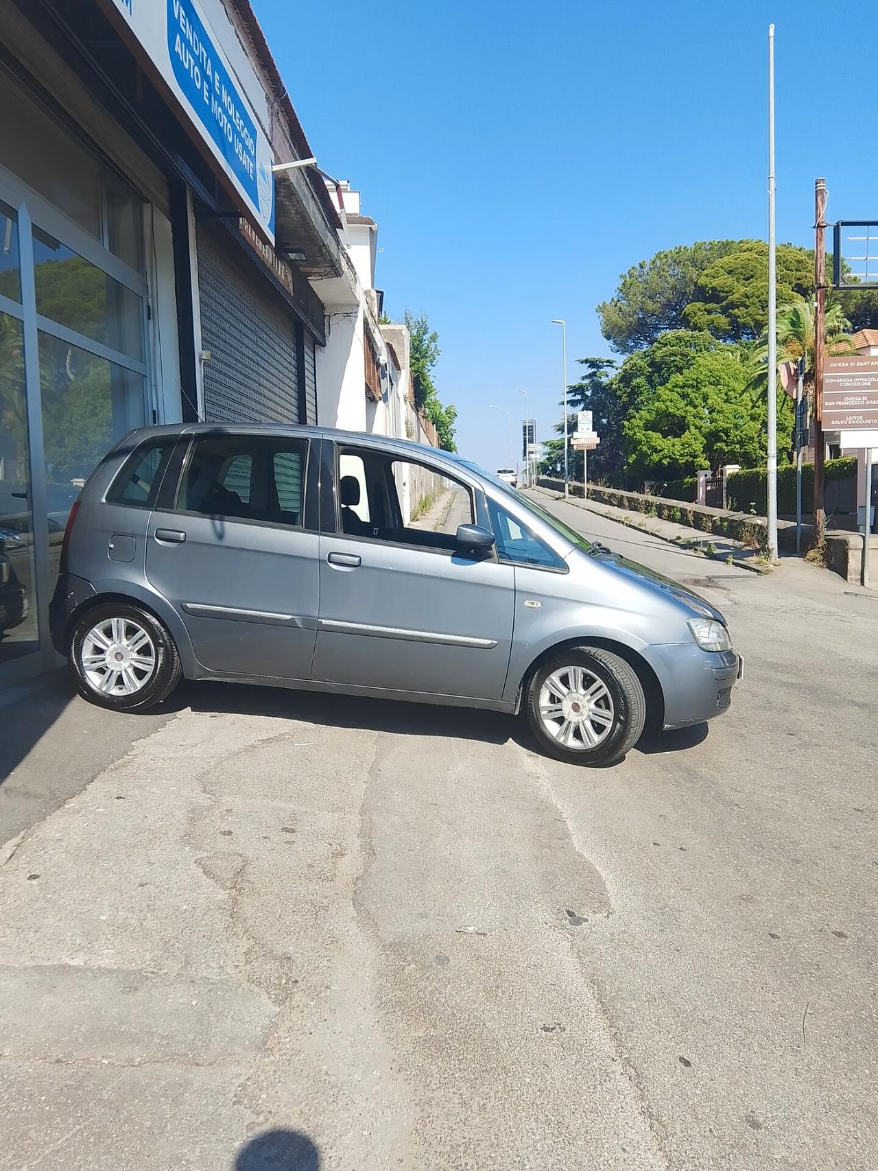 Fiat Idea 1.3 Multijet 16V 70 CV BlackEnergy AUTOMATICA
