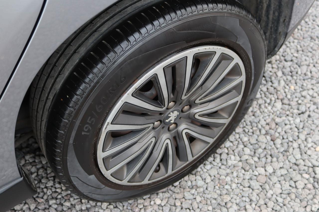 Peugeot 2008 PureTech 82 Active
