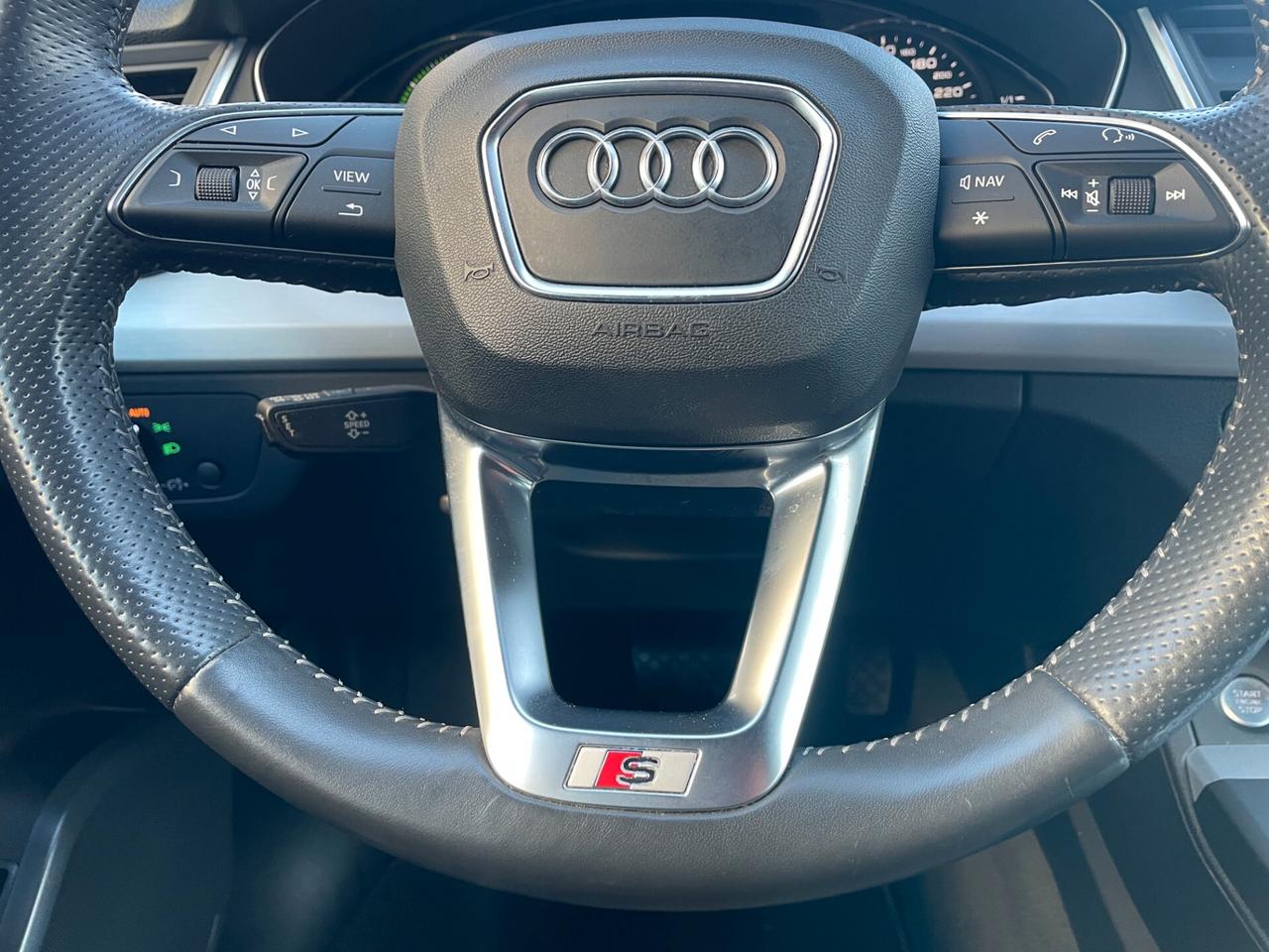 Audi Q5 55 TFSI e quattro S tronic line plus