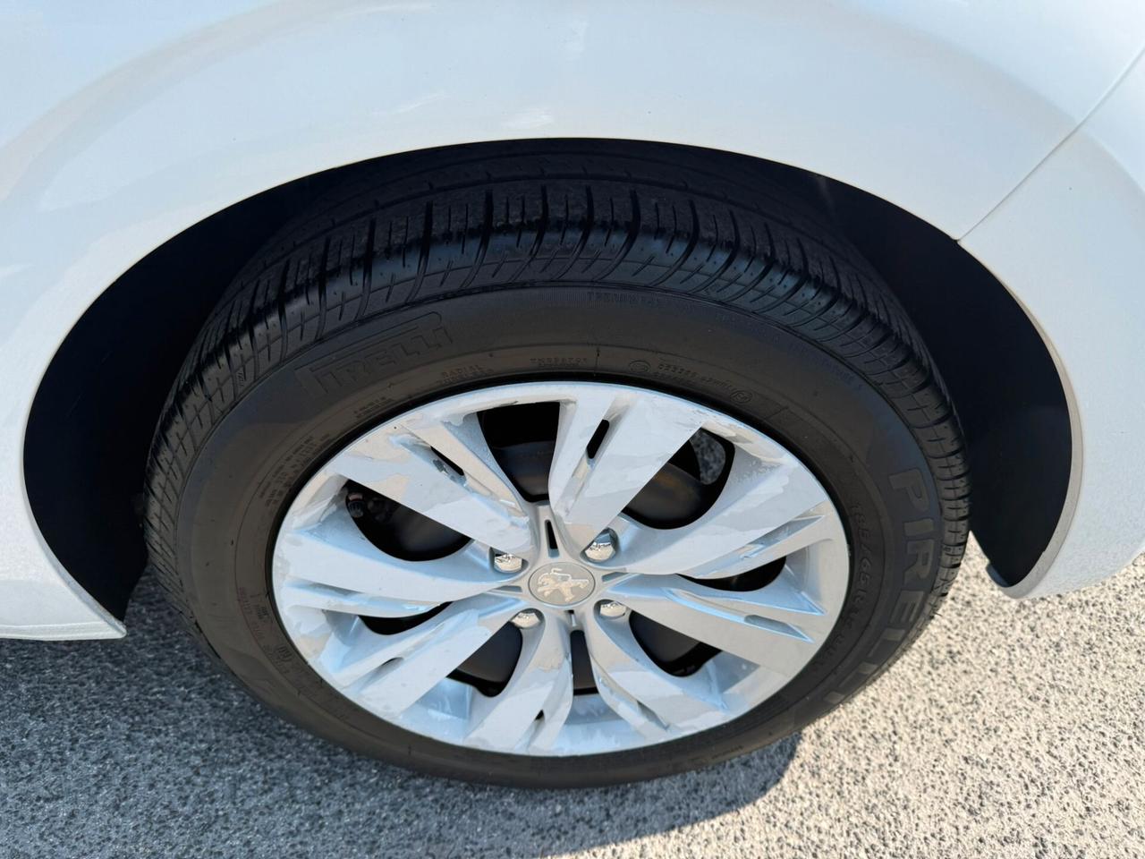 PEUGEOT 208 5PORTE 1.2VTI BENZINA 82CV 90MILAKM
