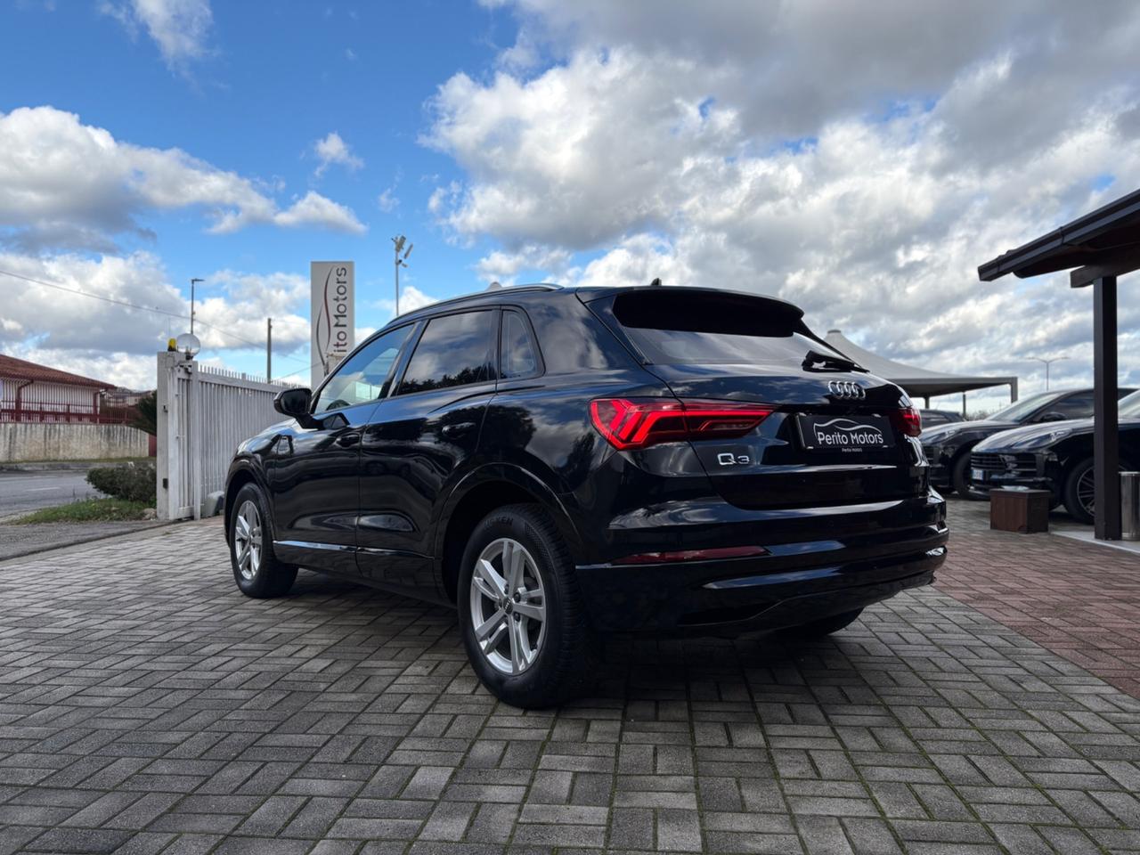 Audi Q3 35 TDI S tronic Business Advanced