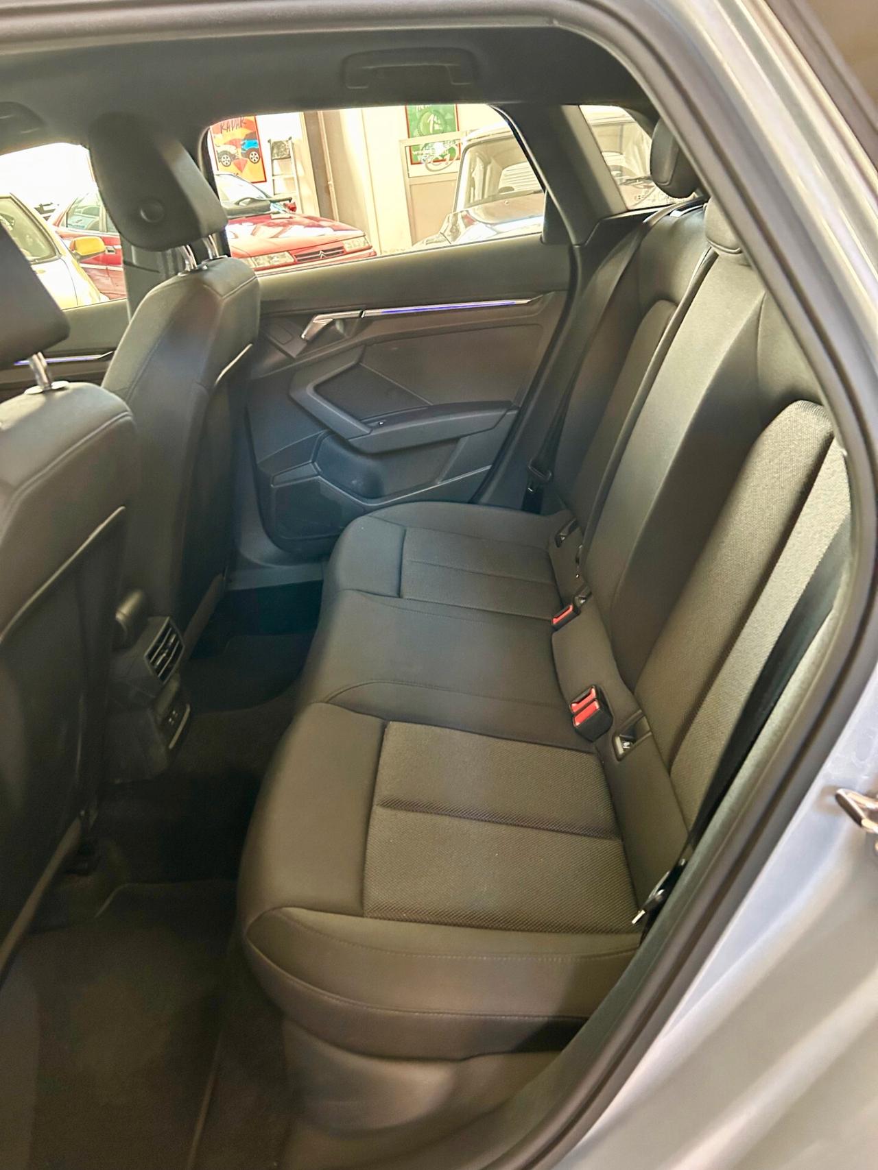 Audi A3 SPB 30 g-tron S tronic Business Advanced