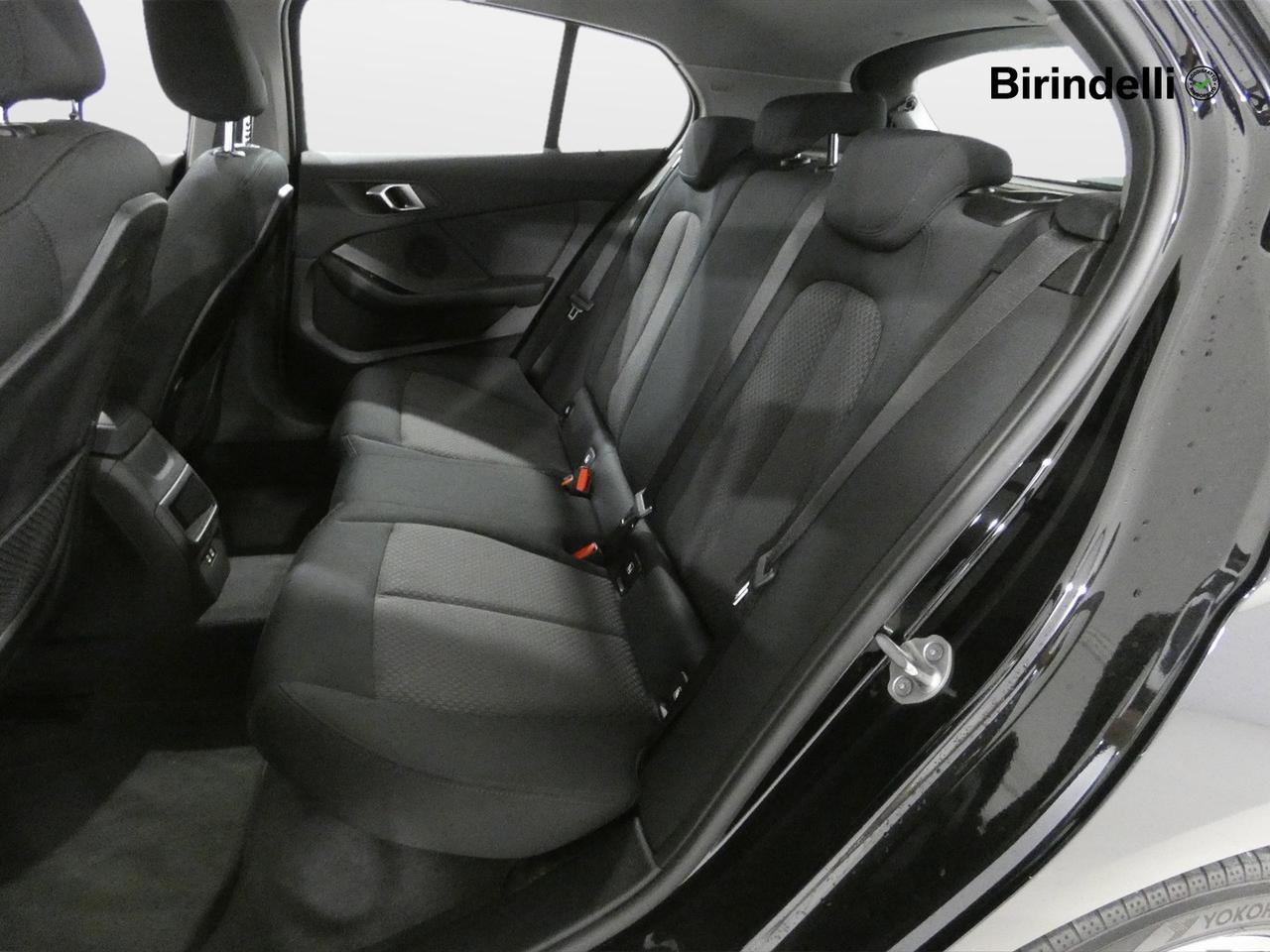 BMW Serie 1 (F40) - 116d 5p. Business Advantage