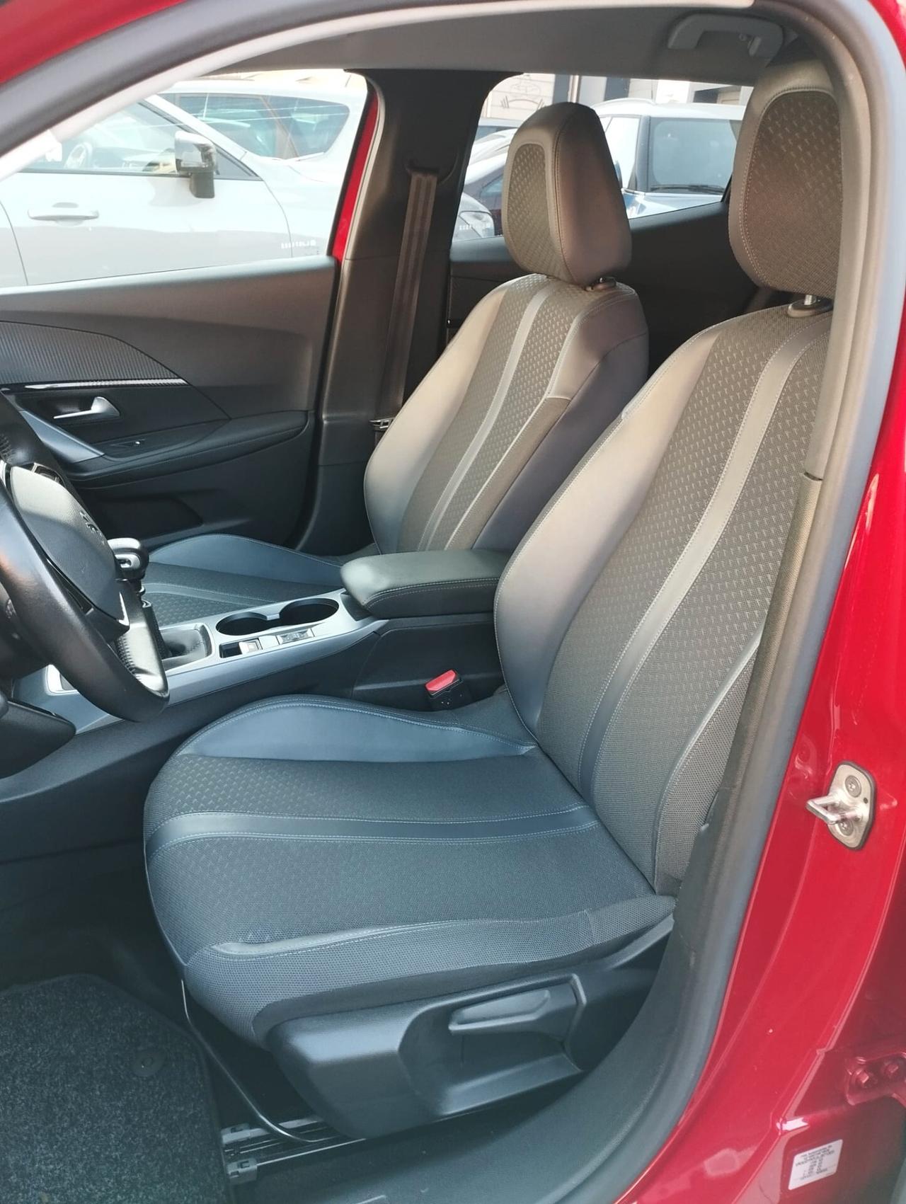 Peugeot 2008 BlueHDi 100 S&S Allure