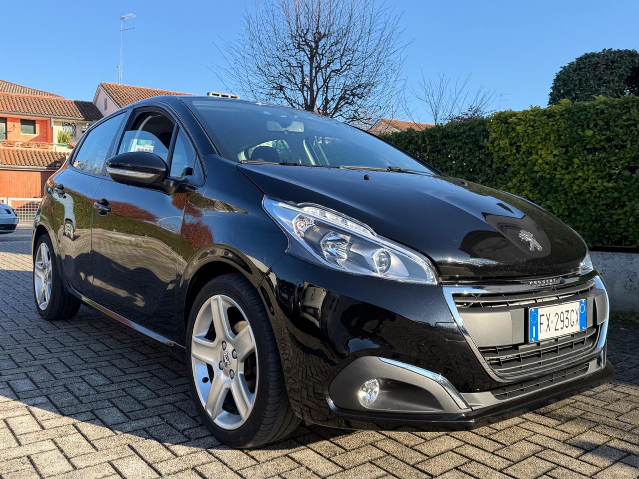 Peugeot 208 BlueHDi 75 5p Allure