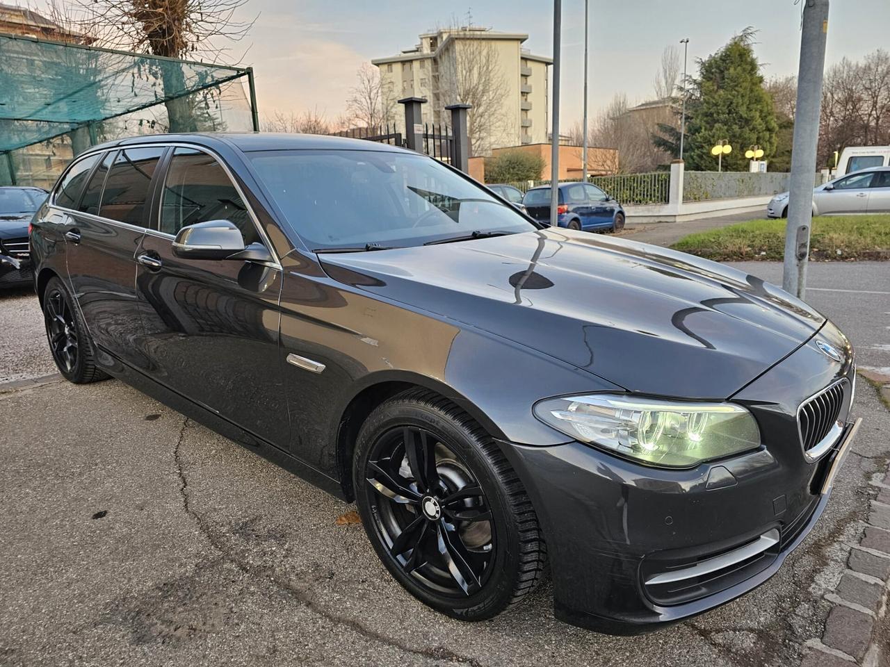 Bmw 520d 190cv xDrive Touring Business*Navi*Bi-Xeno*Euro6