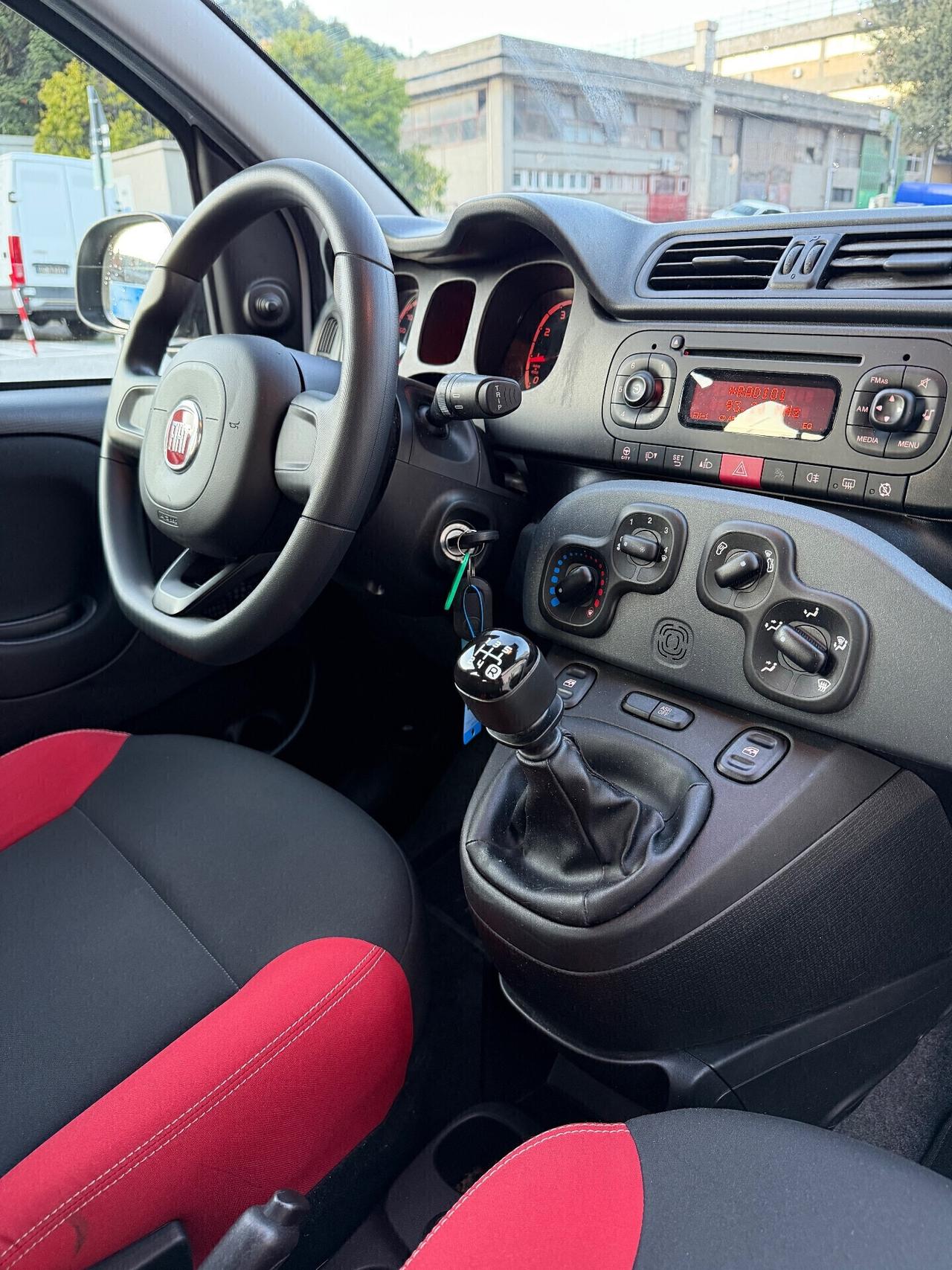 Fiat Panda 1.2 BENZINA 69CV / EURO 6 - NEOPATENTATI