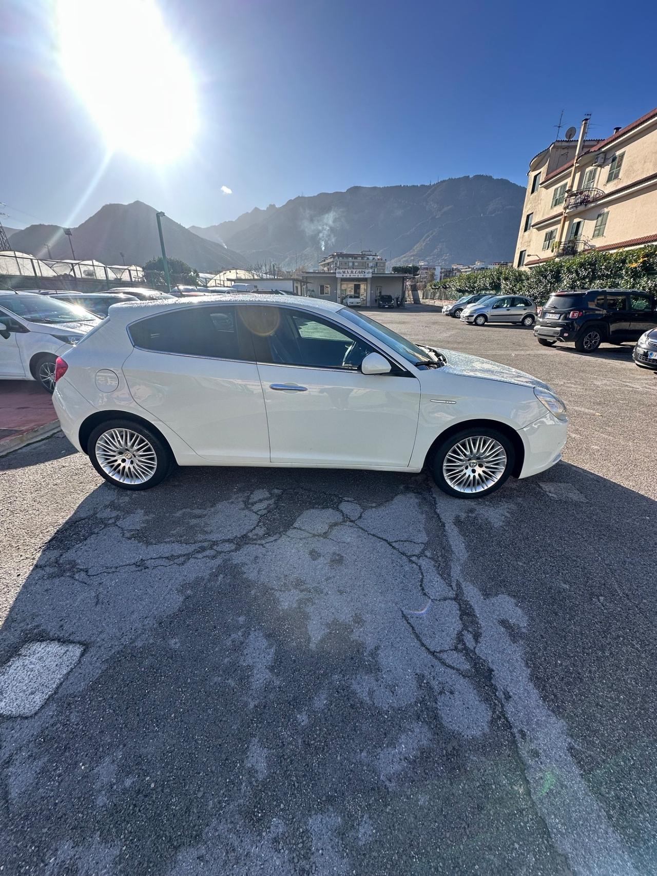 Alfa Romeo Giulietta 1.6 JTDm-2 105 CV Exclusive