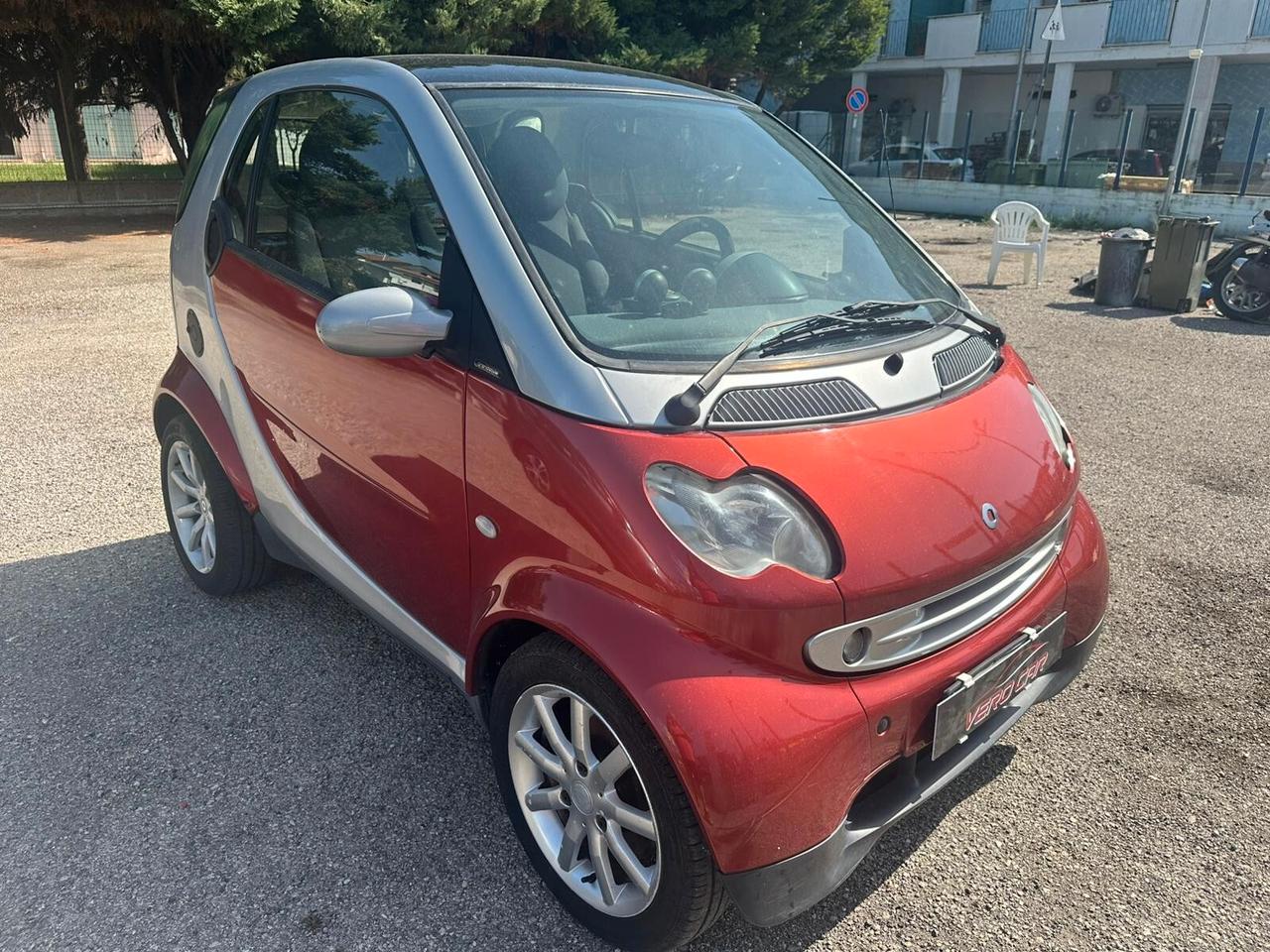 Smart ForTwo 700 coupé pure (37 kW)
