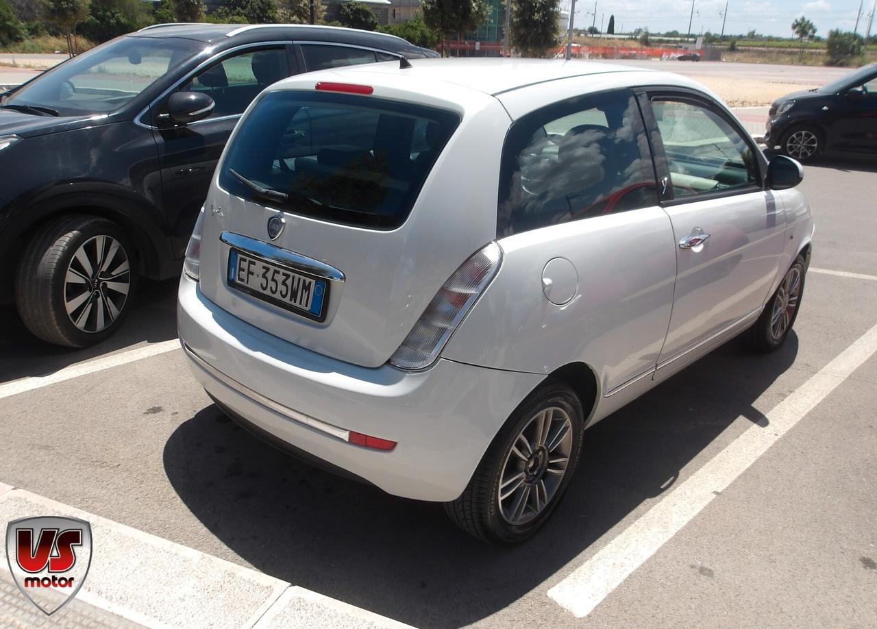LANCIA YPSILON 1.2 BENZ-2010