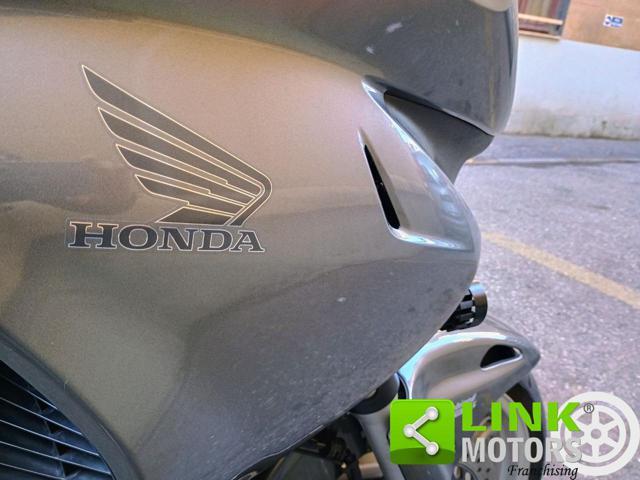 HONDA Deauville 700 Montesa NT 700
