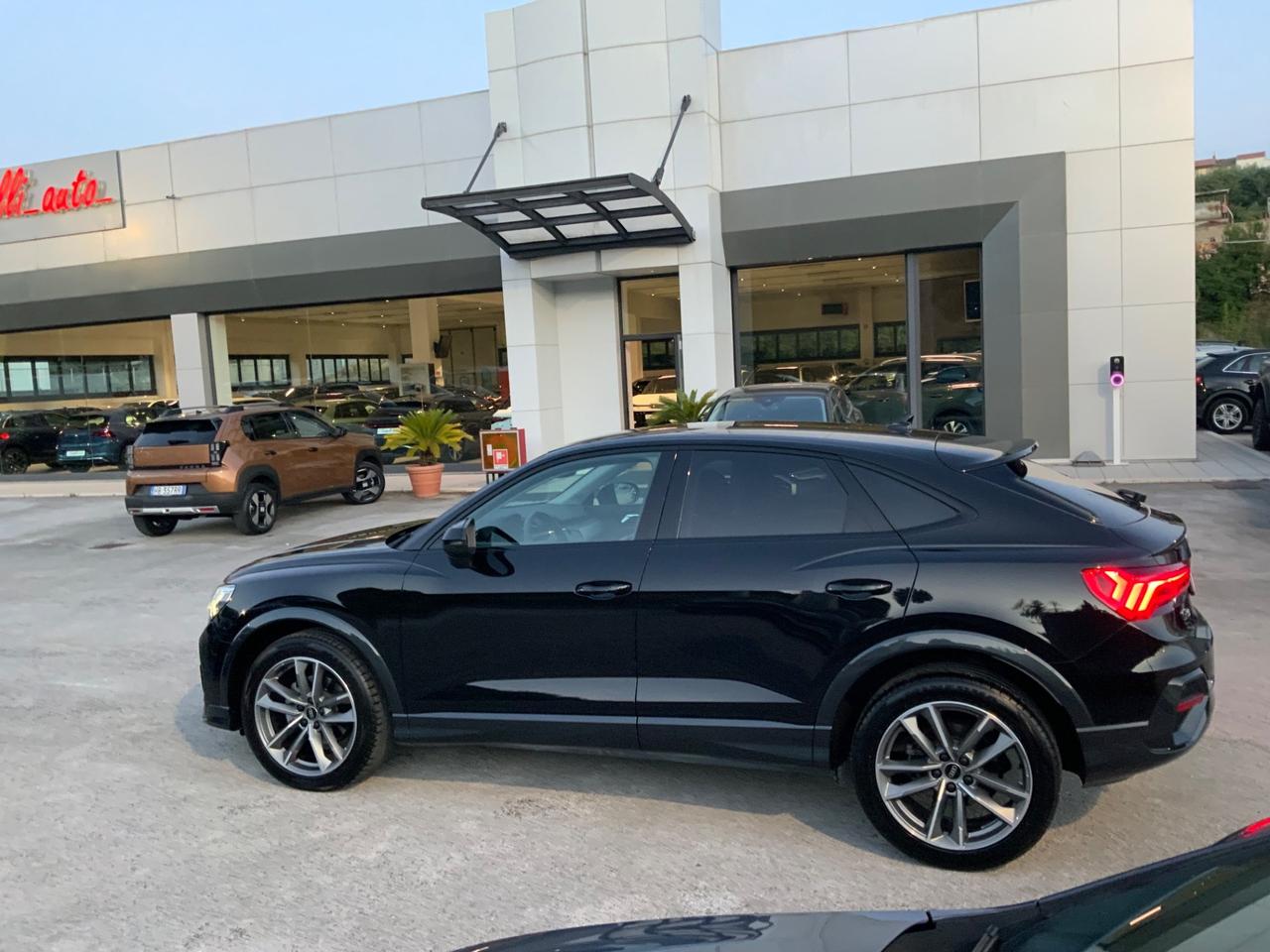 Audi Q3 35 TDI S tronic Business Advanced CERCHI 19.TOTAL BLACK.
