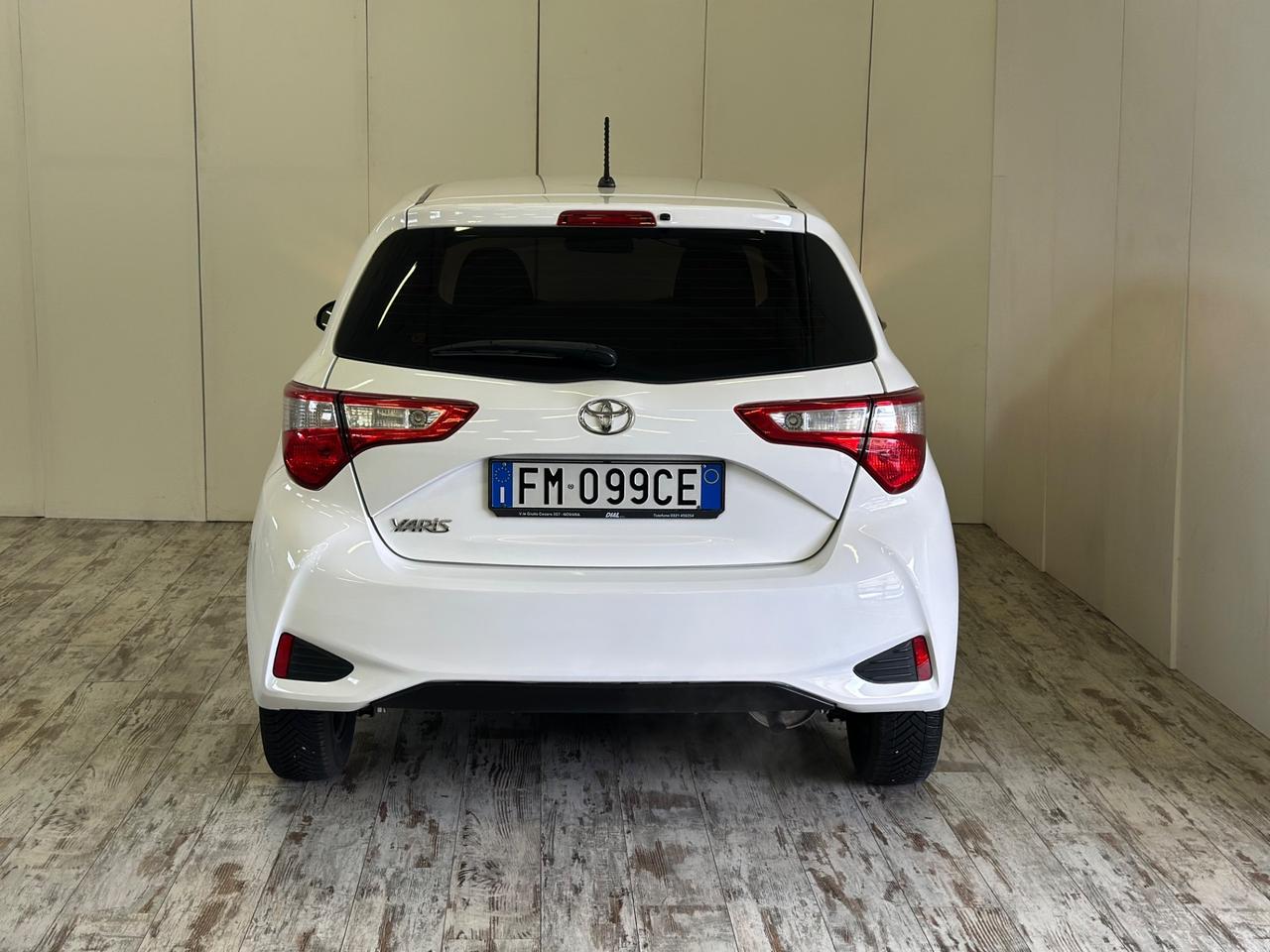 Toyota Yaris 1.0 Benzina 5 porte Ok Neopatentati