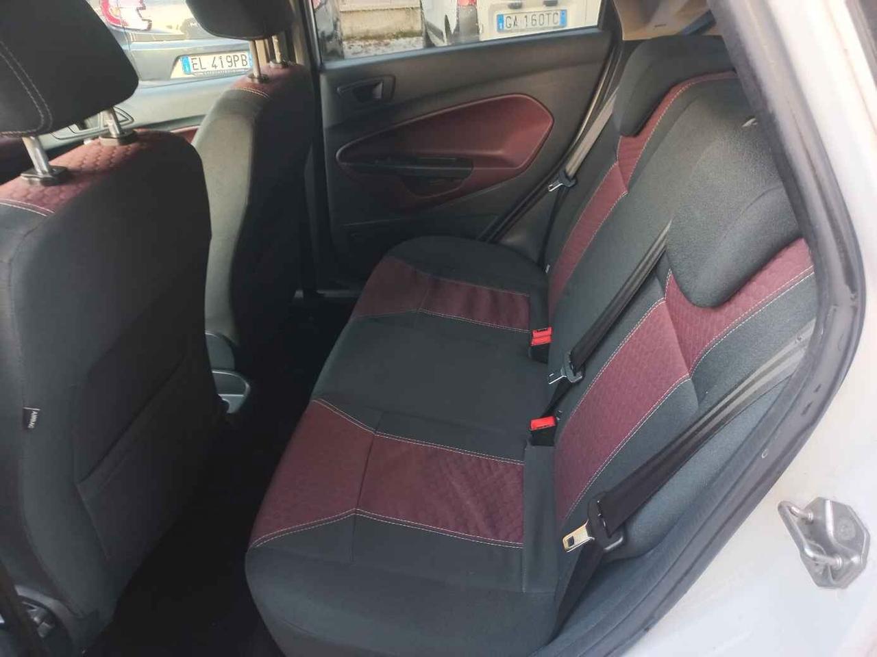 Ford Fiesta 1.4 96 CV AUTOMATICA TITANIUM