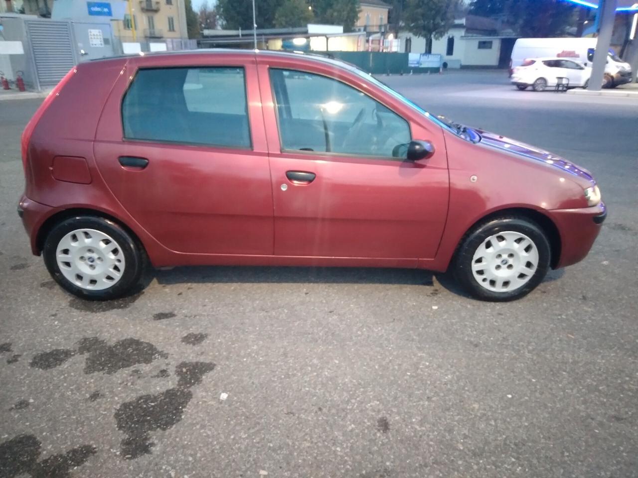 Fiat Punto 1.2i 60cv cat 5 porte ELX x neopatentati