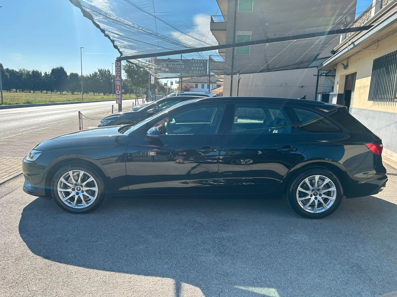 AUDI A4 Avant 30 2.0TDI 136CV S-Tronic Business Mhev