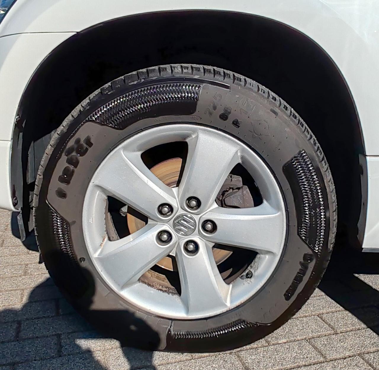 Suzuki Grand Vitara 1.9 DDiS 5 porte Offroad