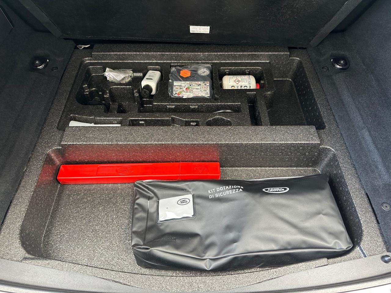 Land Rover Range Evoque 2.0D I4-L.Flw 150CV AWD Aut R-Dynamic HSE