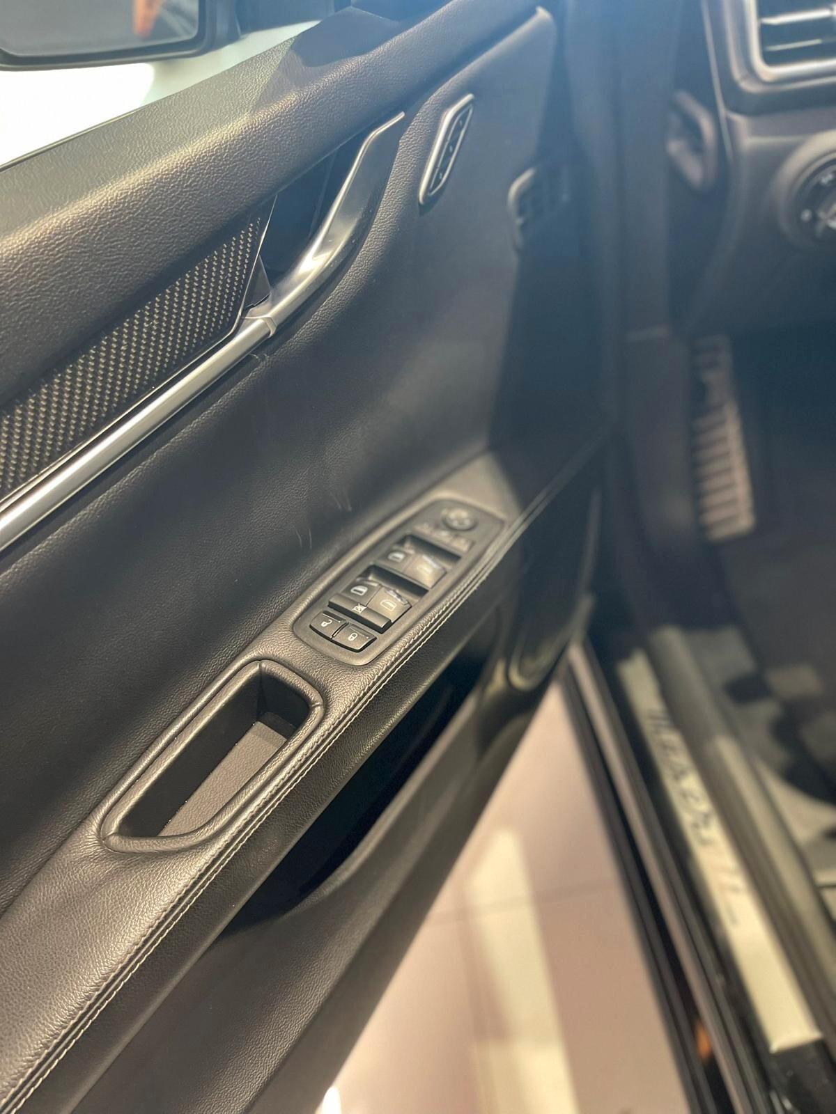 Maserati Ghibli V6 430 CV Q4 Nerissimo Edition