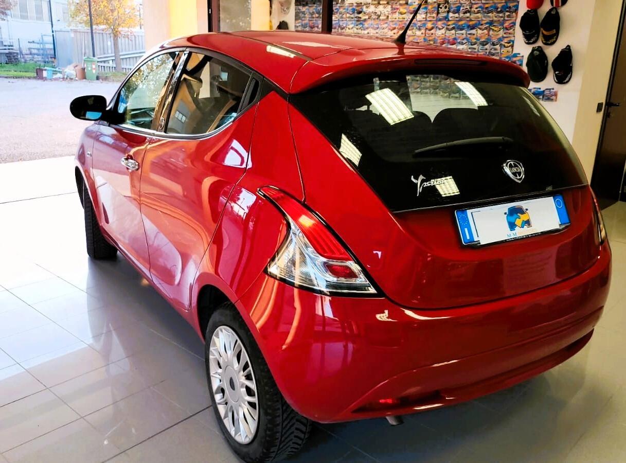 Lancia Ypsilon 1.2 69 CV 5 porte GPL ELEFANTINO BLU