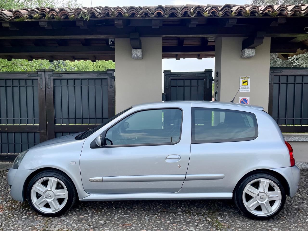 Renault Clio 2.0 16V RS Sport *UNICO PROPRIETARIO*