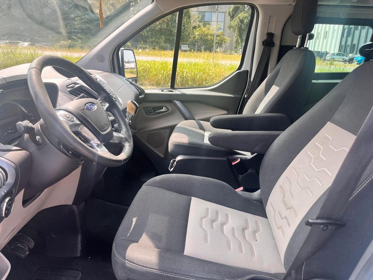 Ford Tourneo Custom Tourneo Custom 310 2.0 TDCi 130CV PC Titanium